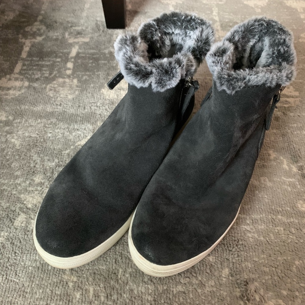 Dolce vita suede booties